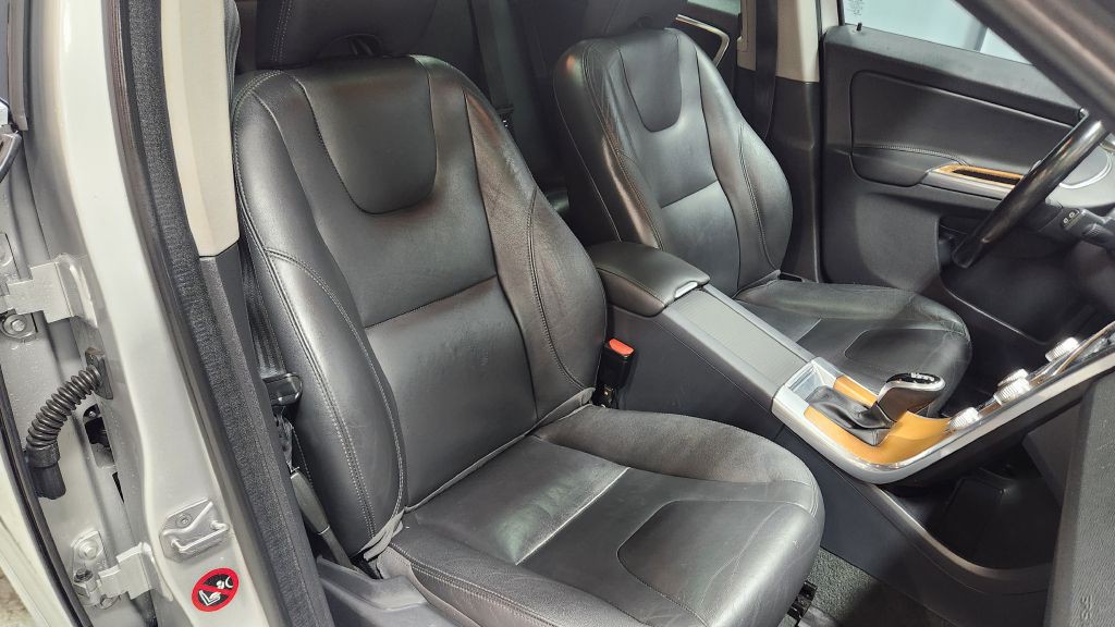 2017 Volvo XC60 Image 50