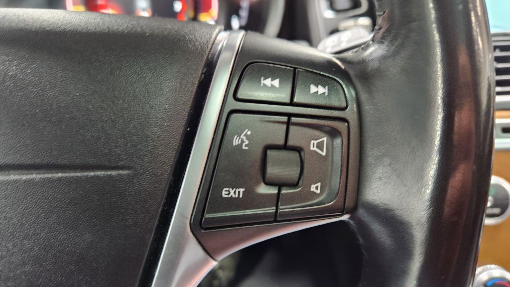 2017 Volvo XC60 Image 54