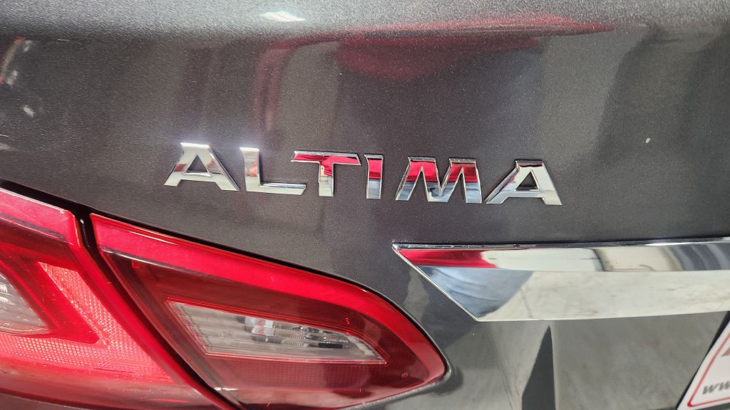 2018 Nissan Altima Image 5