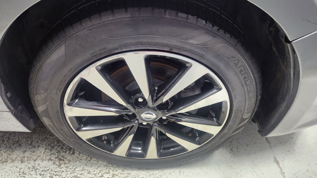 2018 Nissan Altima Image 24
