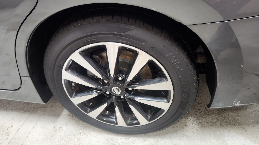 2018 Nissan Altima Image 26