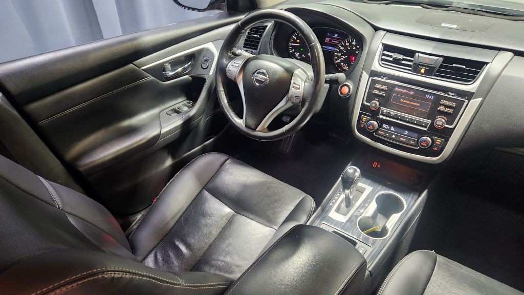 2018 Nissan Altima Image 38