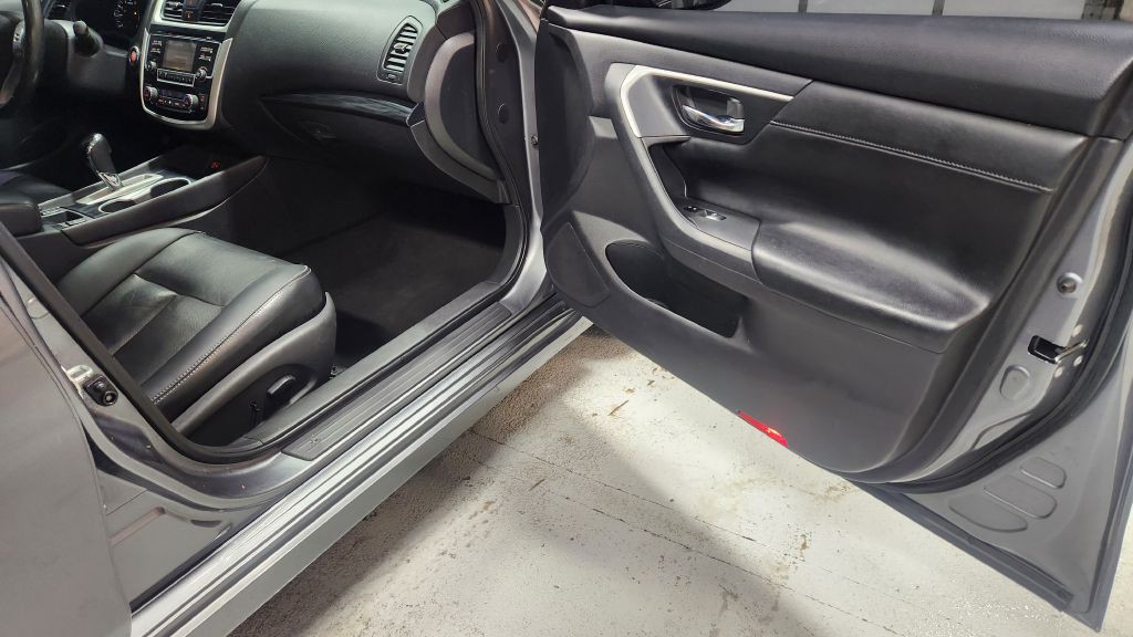 2018 Nissan Altima Image 41
