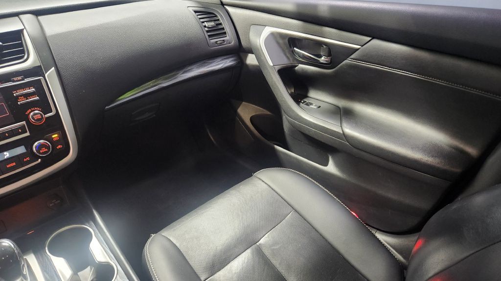 2018 Nissan Altima Image 15
