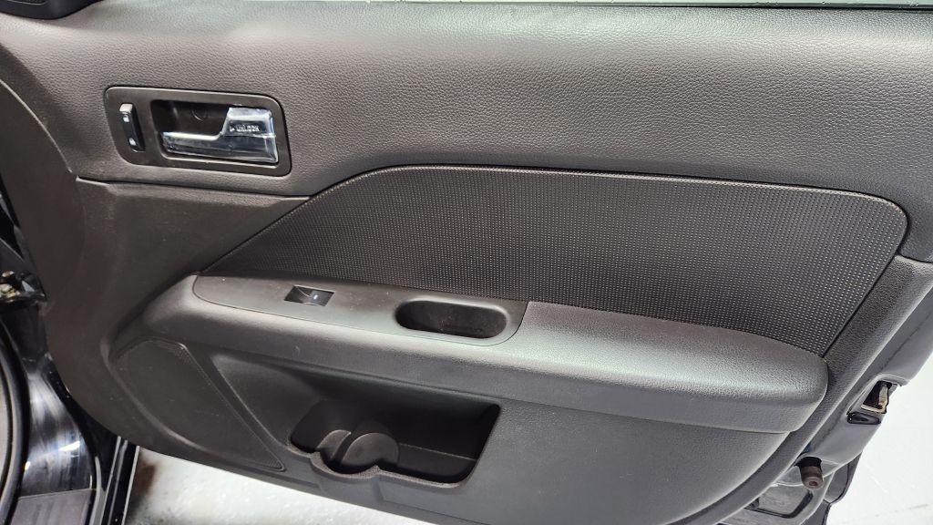 2007 Mercury Milan Image 39