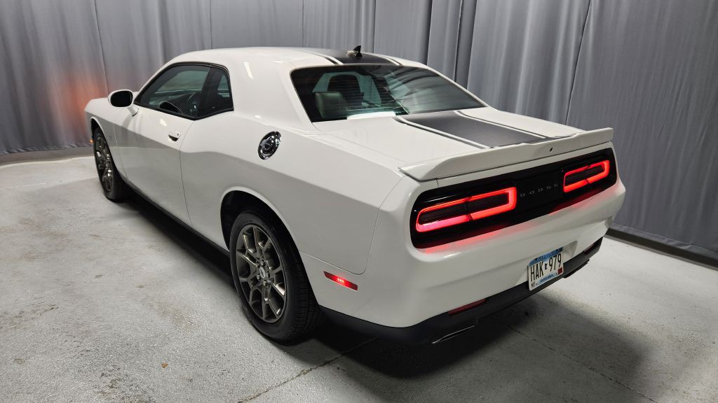 2017 Dodge Challenger Image 3