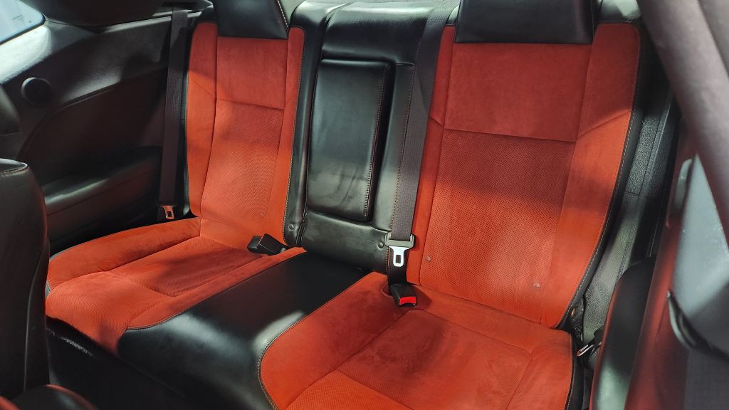 2017 Dodge Challenger Image 17