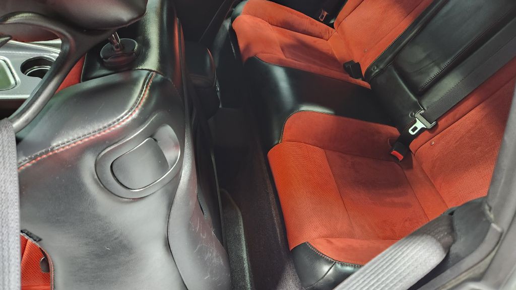 2017 Dodge Challenger Image 18