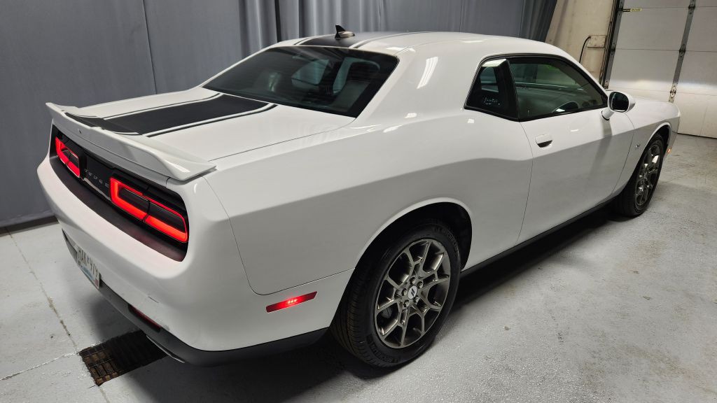 2017 Dodge Challenger Image 25