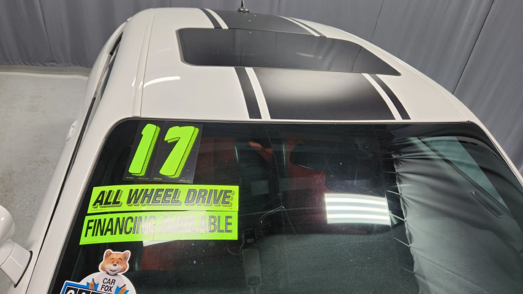 2017 Dodge Challenger Image 30