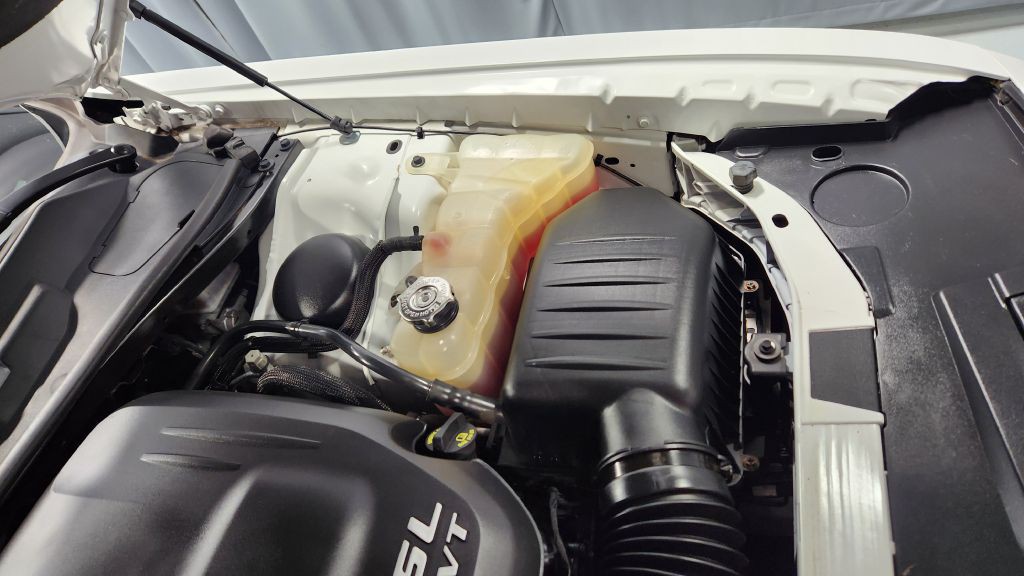 2017 Dodge Challenger Image 44