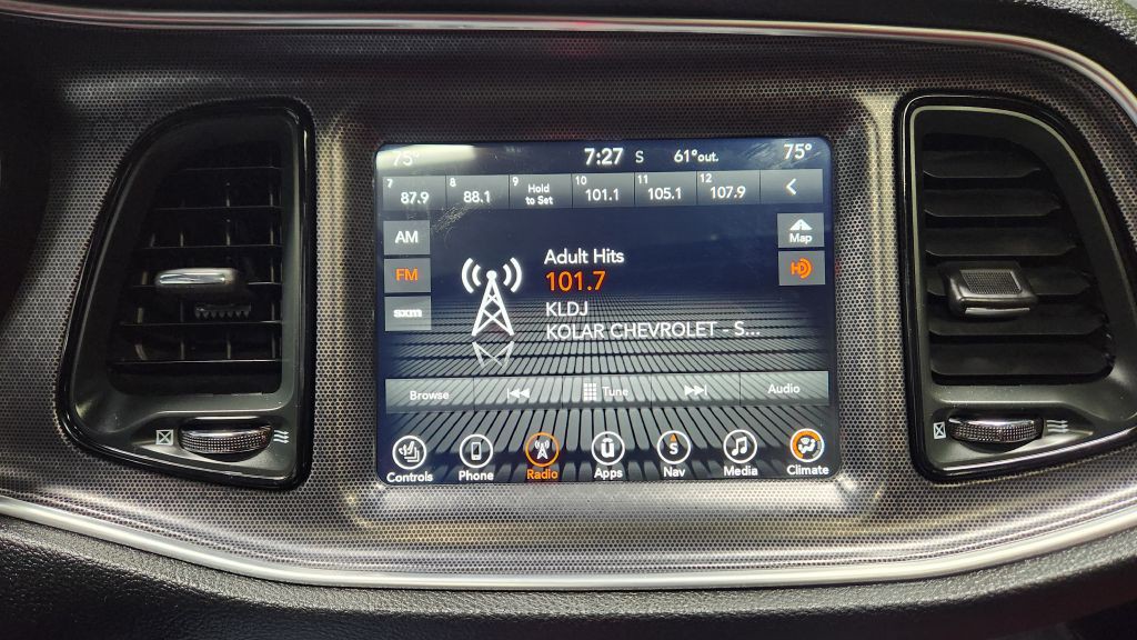 2017 Dodge Challenger Image 50