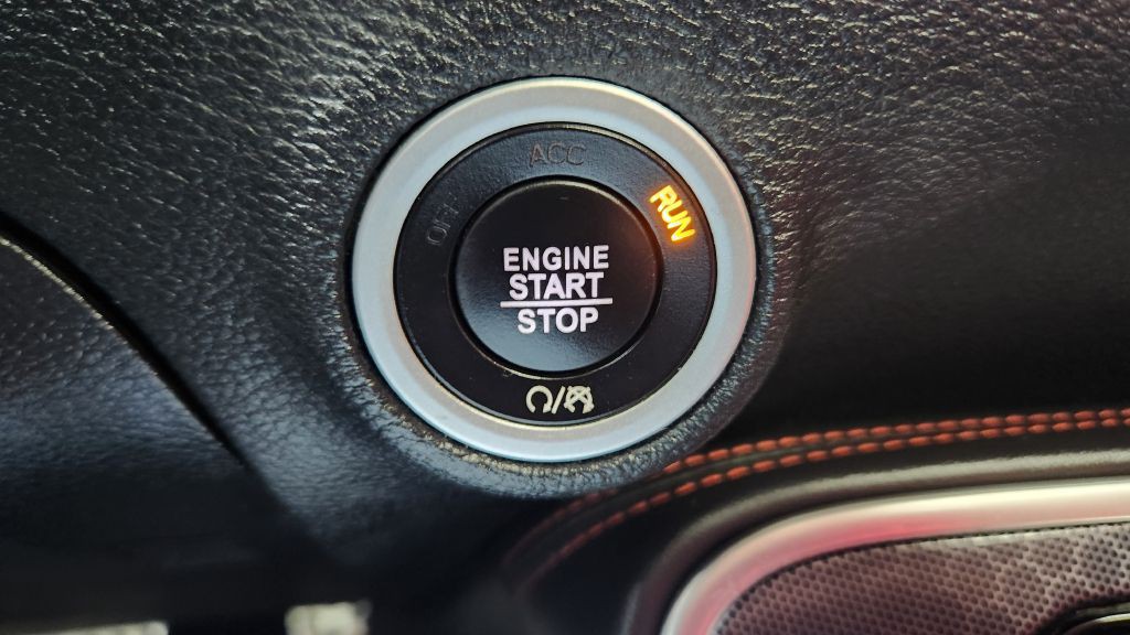 2017 Dodge Challenger Image 51