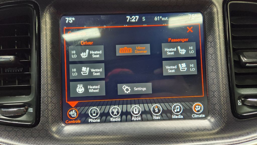 2017 Dodge Challenger Image 55