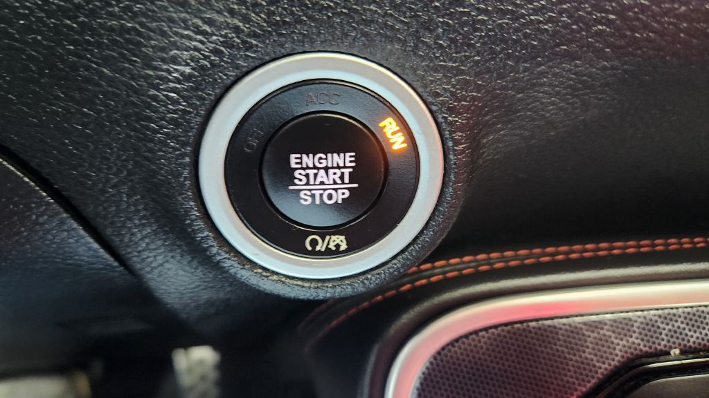 2017 Dodge Challenger Image 61