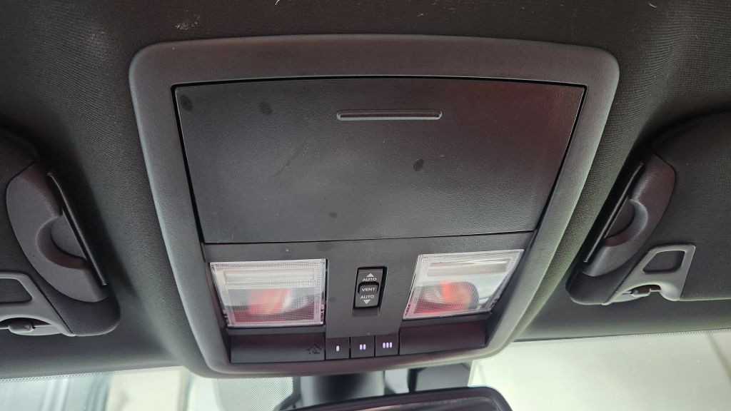 2017 Dodge Challenger Image 67