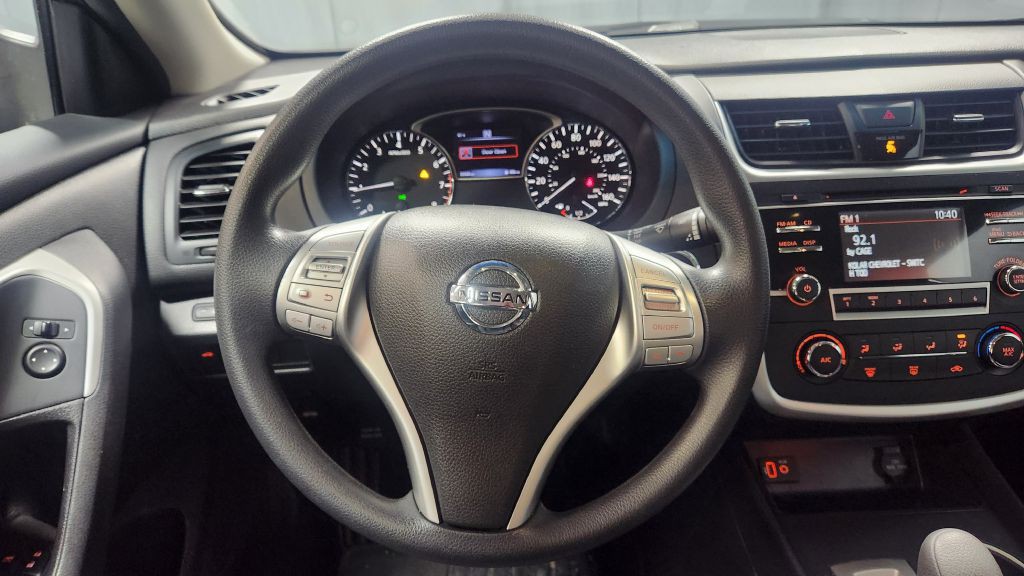 2017 Nissan Altima Image 12