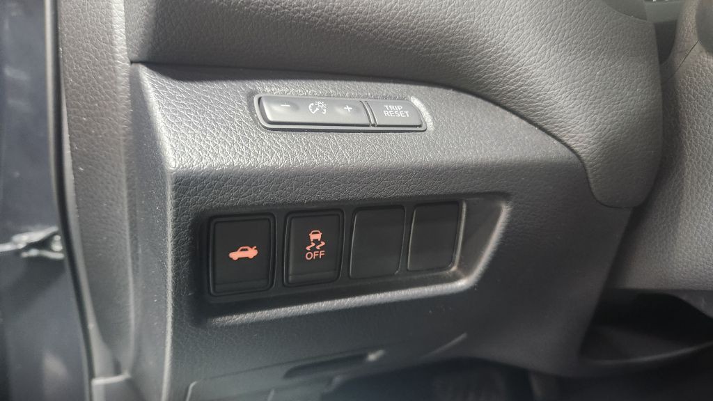 2017 Nissan Altima Image 21