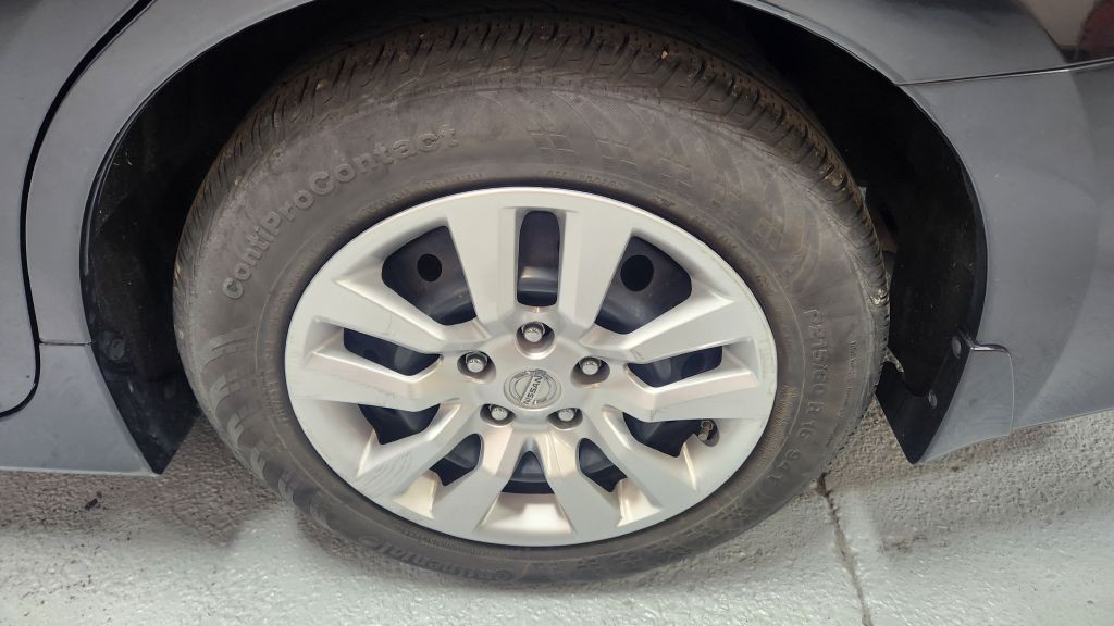 2017 Nissan Altima Image 23