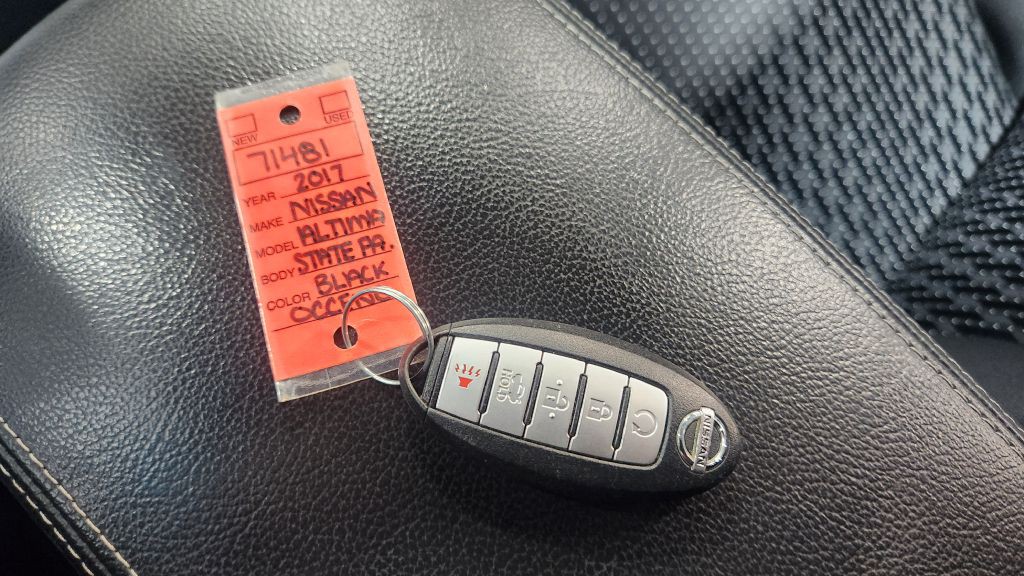 2017 Nissan Altima Image 45