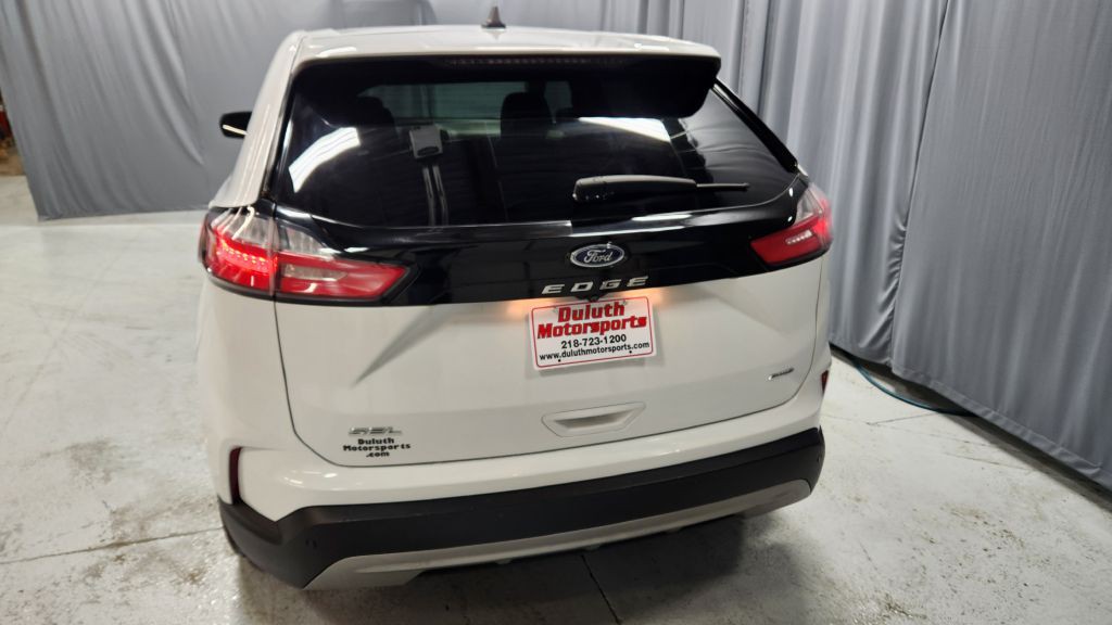 2022 Ford Edge Image 4