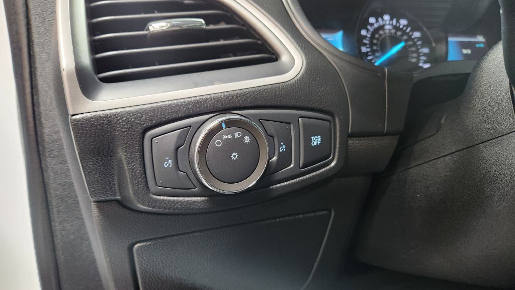 2022 Ford Edge Image 24