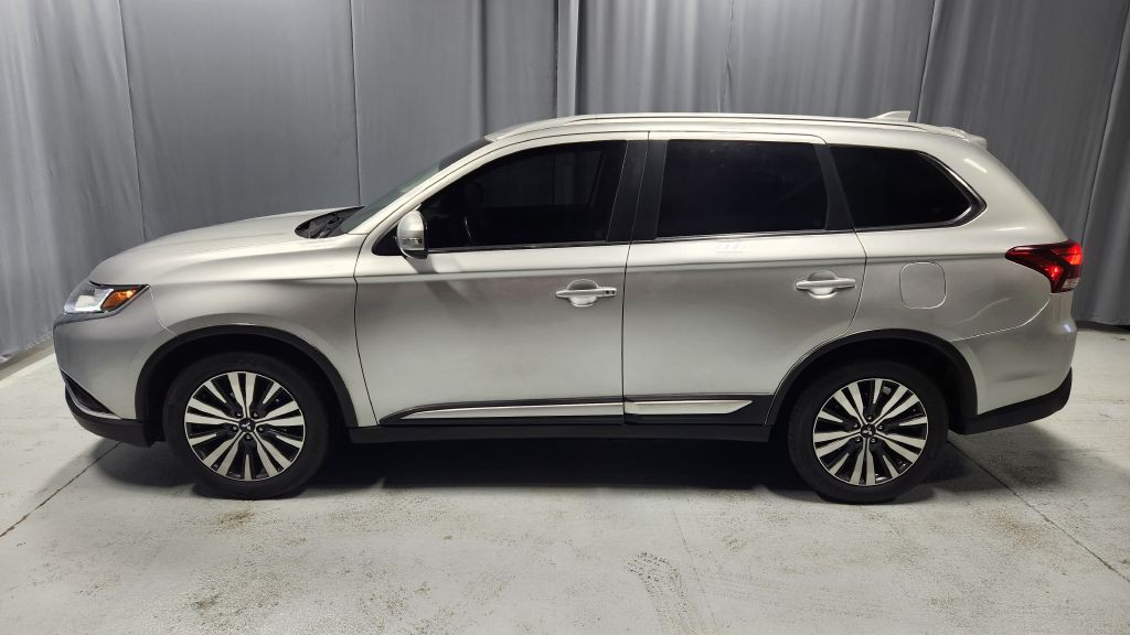 2020 Mitsubishi Outlander Image 1