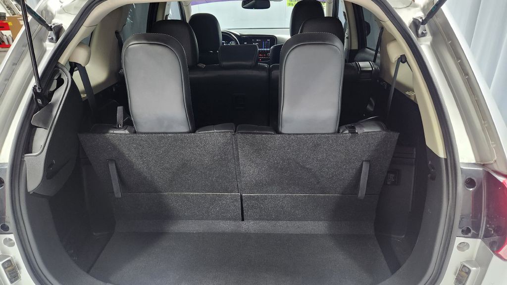 2020 Mitsubishi Outlander Image 5