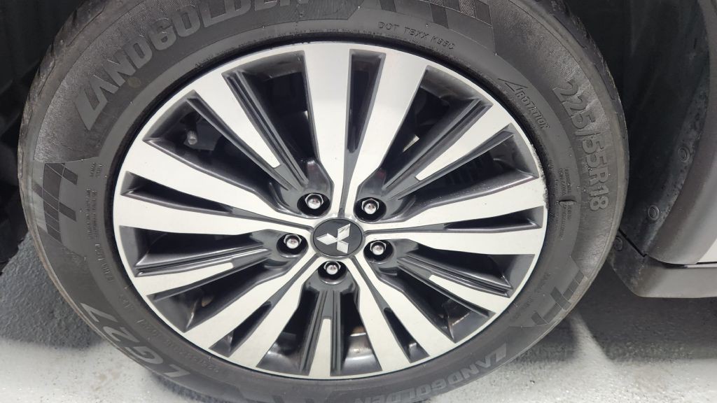 2020 Mitsubishi Outlander Image 22