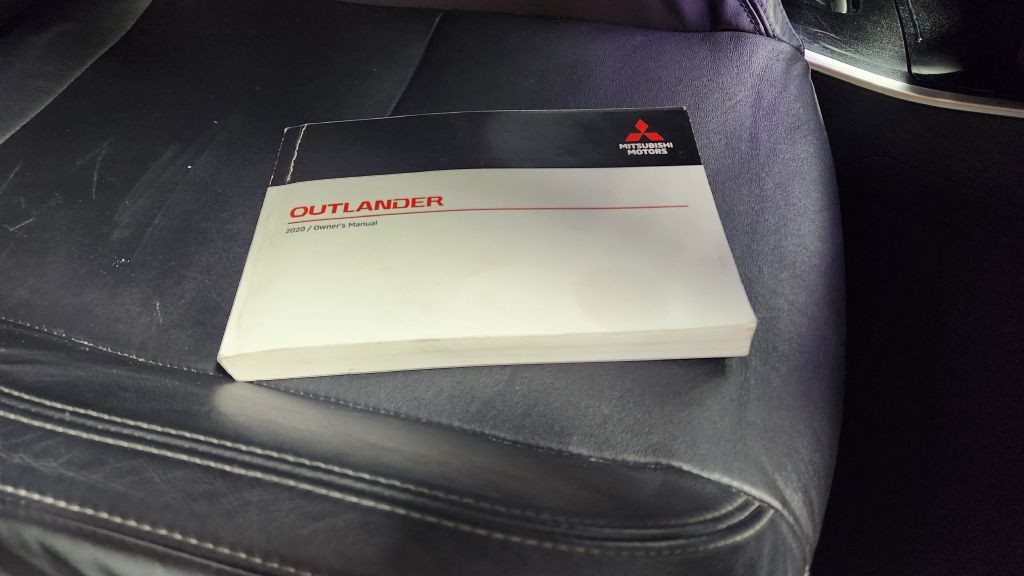 2020 Mitsubishi Outlander Image 40