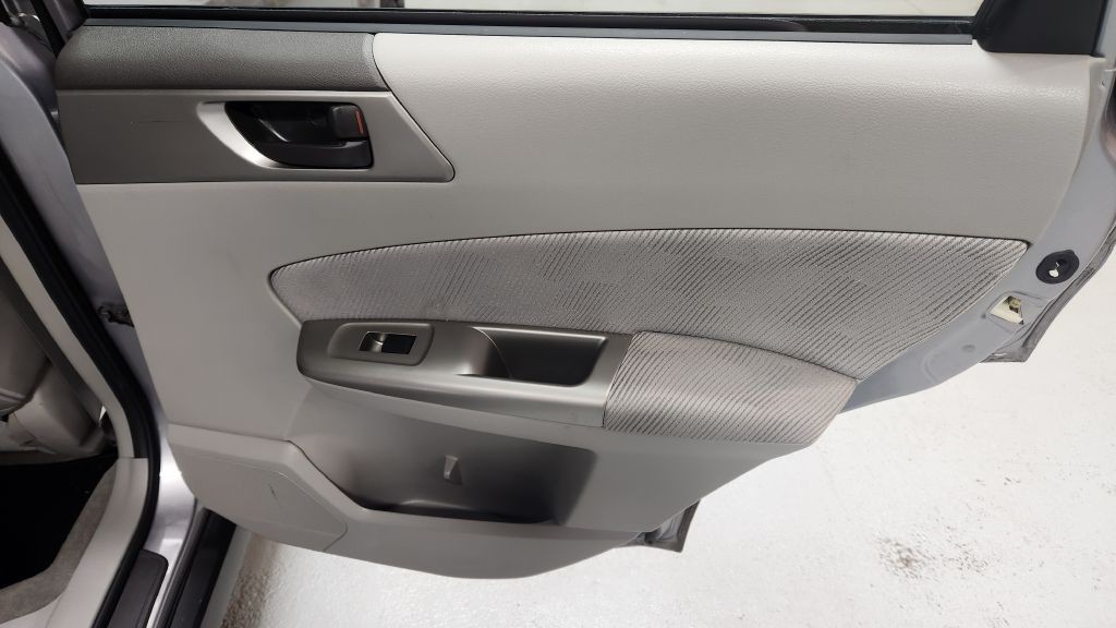 2009 Subaru Forester Image 38
