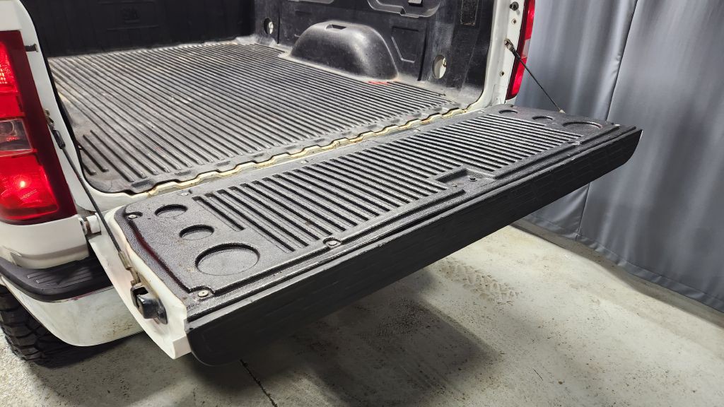 2011 Chevrolet Silverado 1500 Image 9