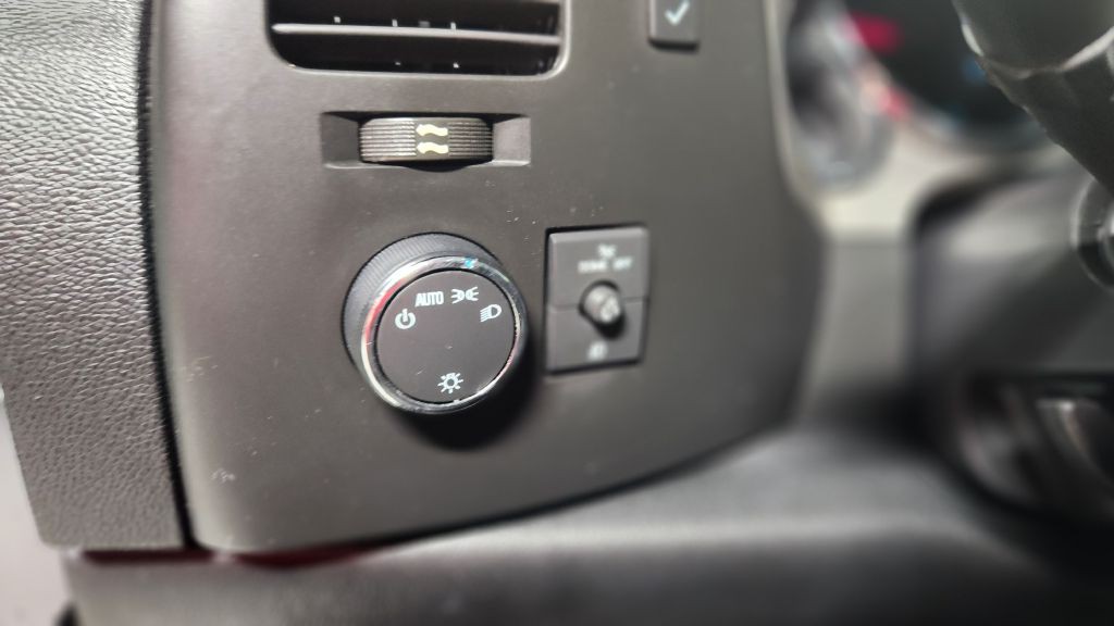 2011 Chevrolet Silverado 1500 Image 20