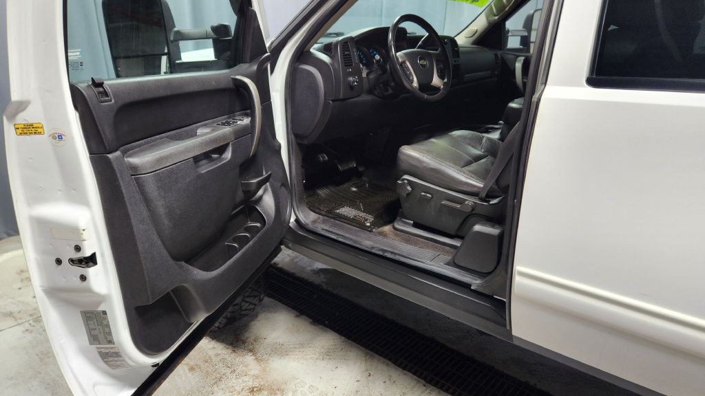 2011 Chevrolet Silverado 1500 Image 22