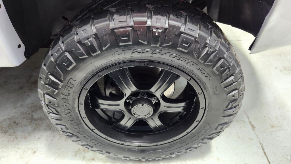 2011 Chevrolet Silverado 1500 Image 32