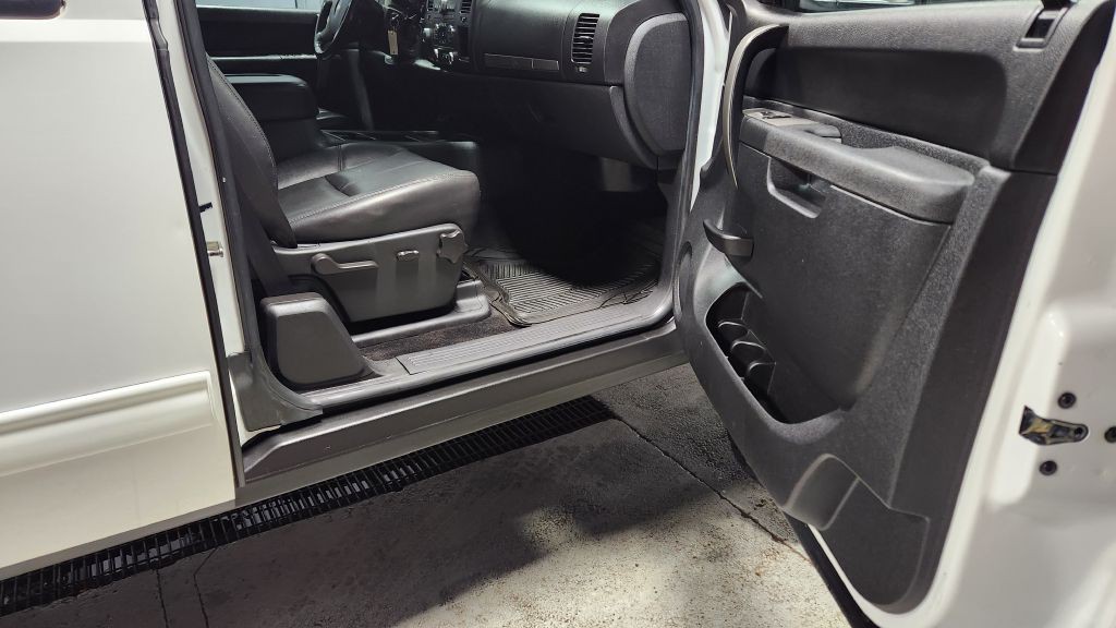 2011 Chevrolet Silverado 1500 Image 48
