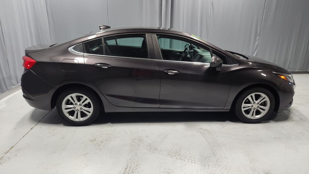 2017 Chevrolet Cruze Image 27