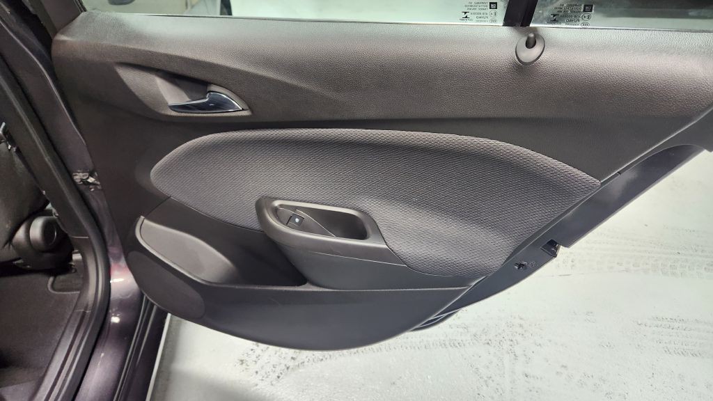 2017 Chevrolet Cruze Image 35