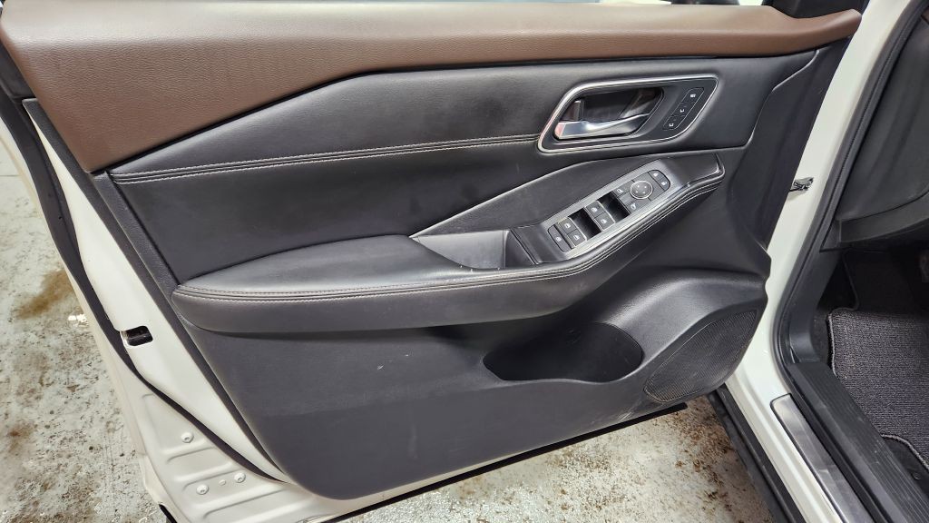 2023 Nissan Rogue Image 16