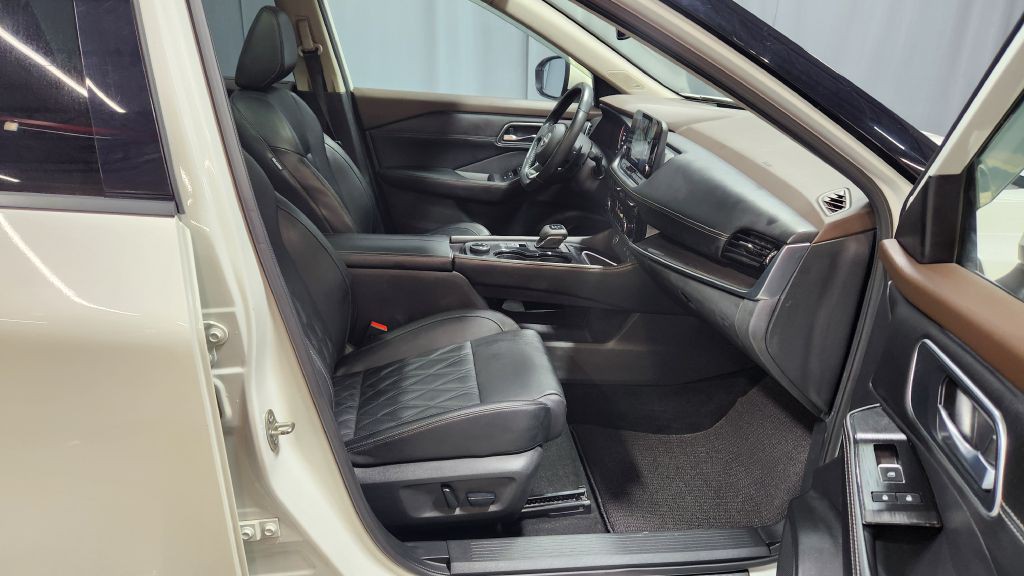 2023 Nissan Rogue Image 44