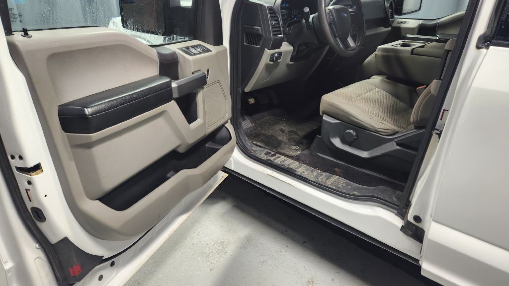 2017 Ford F-150 Image 9