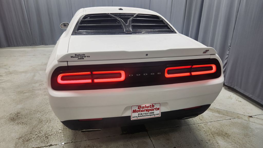 2022 Dodge Challenger Image 4