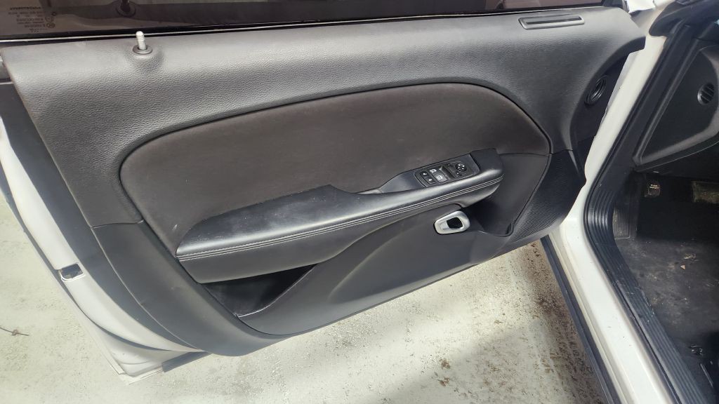 2022 Dodge Challenger Image 8