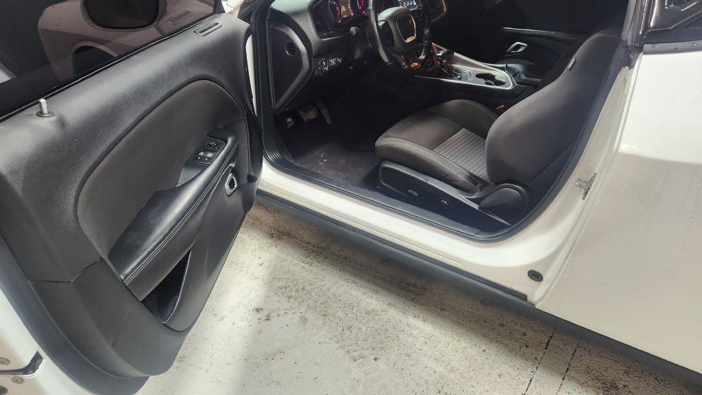 2022 Dodge Challenger Image 10