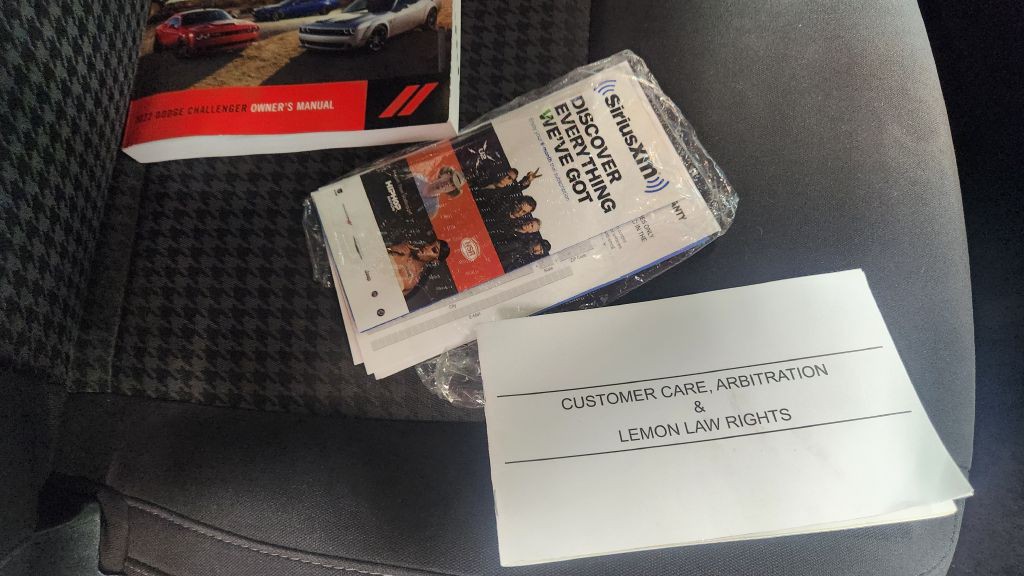 2022 Dodge Challenger Image 35