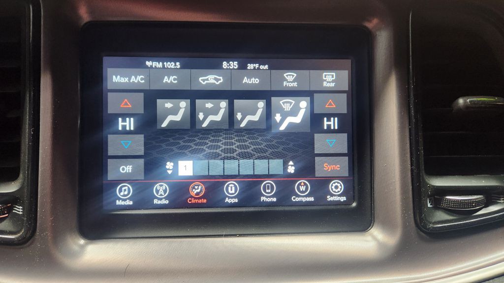 2022 Dodge Challenger Image 39