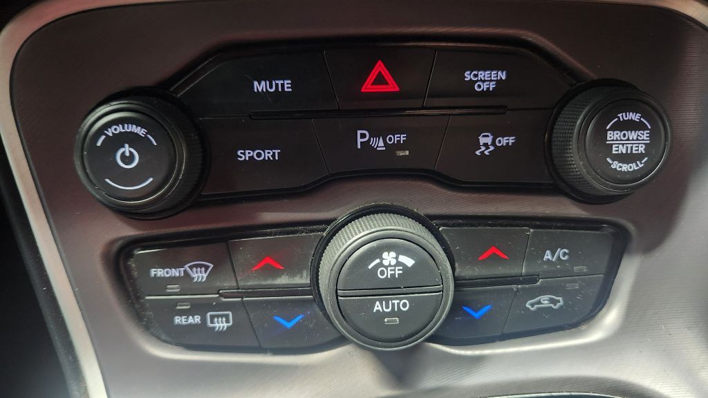 2022 Dodge Challenger Image 46