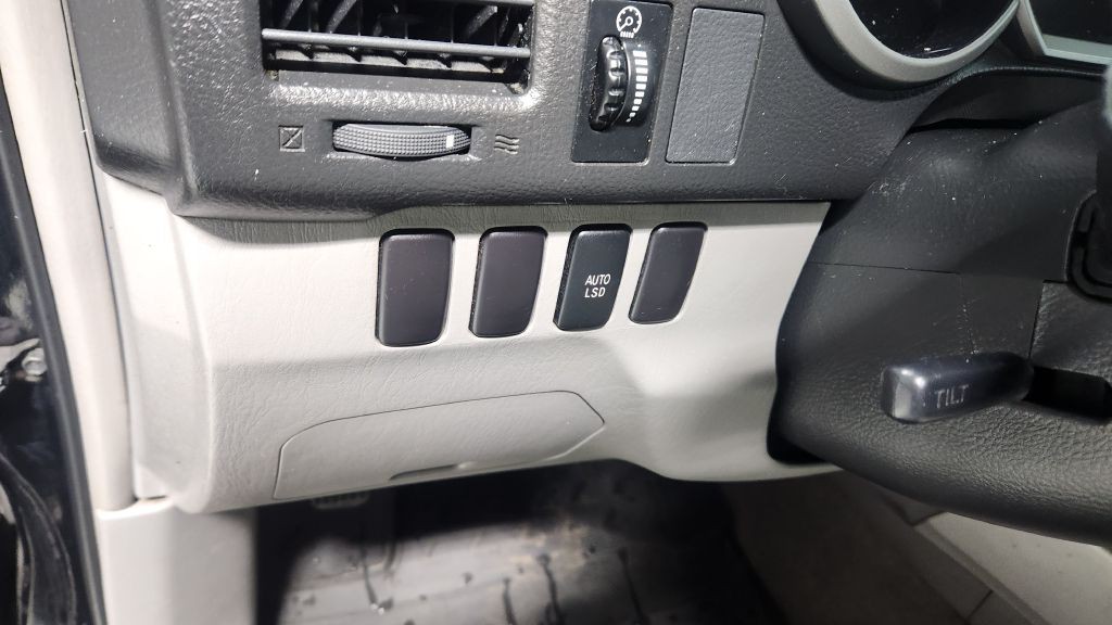 2006 Toyota 4Runner Image 22