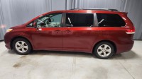 Image for 2013 Toyota Sienna LE ID: 7152106