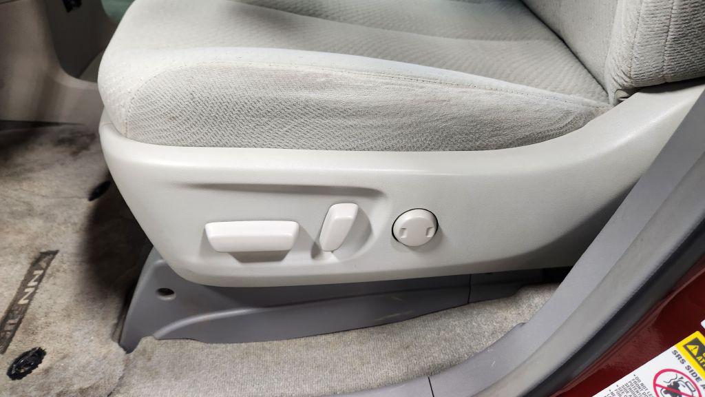 2013 Toyota Sienna Image 20